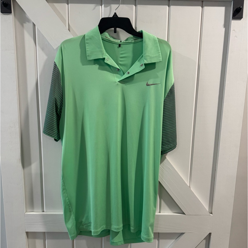 “Nike Tiger Woods Polo - XL | Premium Golf Wear”